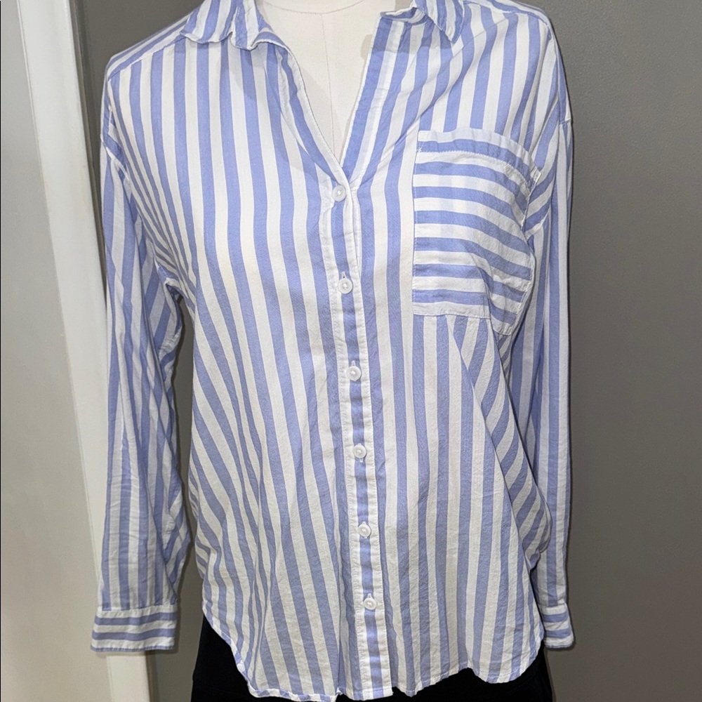 beachlunchlounge Light Blue and White Striped Shirt